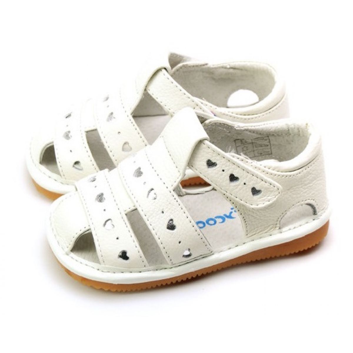 Cum poti alege cele mai frumoase sandale pentru fetita ta?